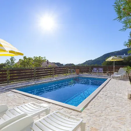 Dario بيت للعطل *